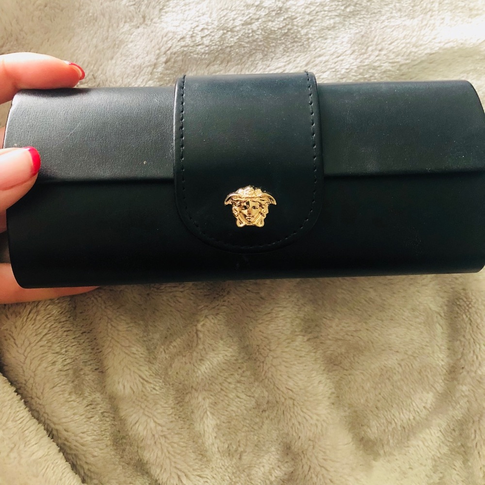 🖤Versace Sunglasses Case🖤